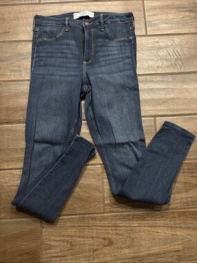 Hollister Women's Dark Blue Curvy High-Rise Jegging Jeans